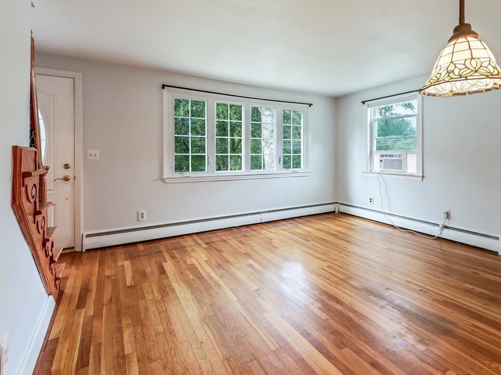 253 Central St, Hudson MA 01749 photo 6