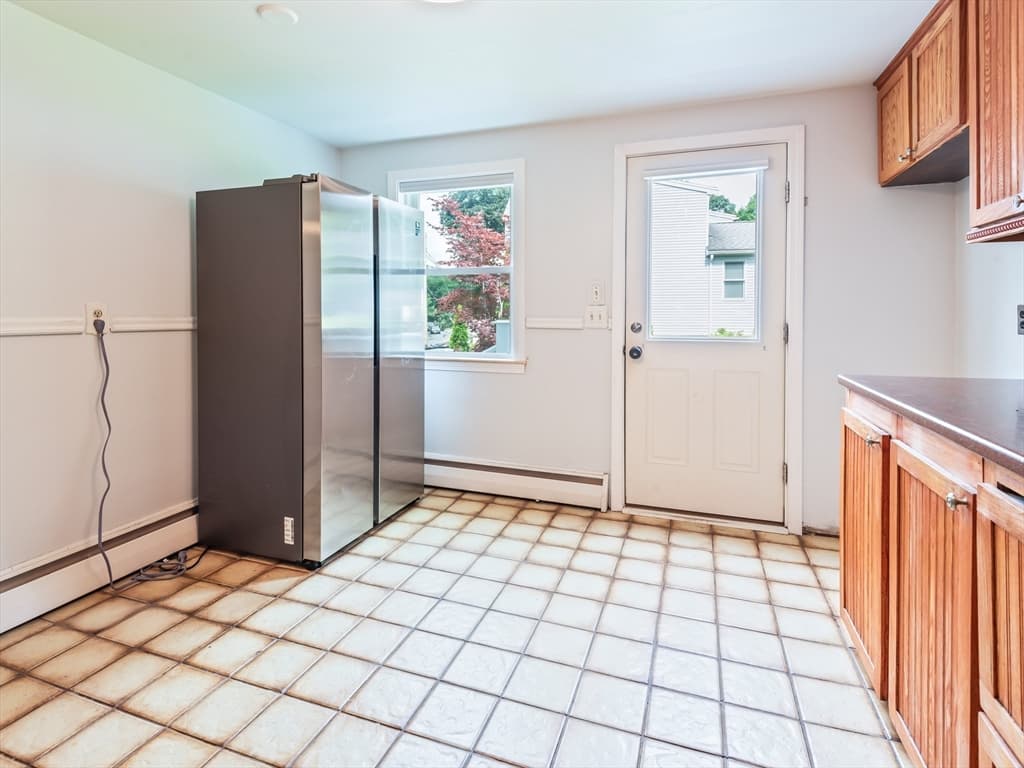 253 Central St, Hudson MA 01749 photo 13
