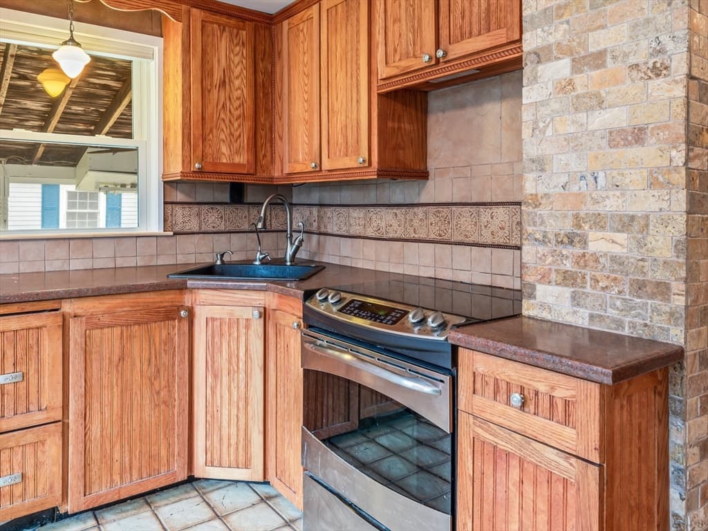 253 Central St, Hudson MA 01749 photo 12