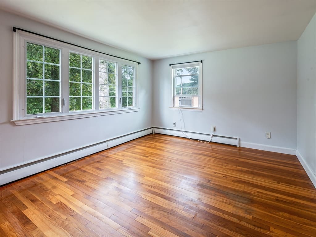253 Central St, Hudson MA 01749 photo 7
