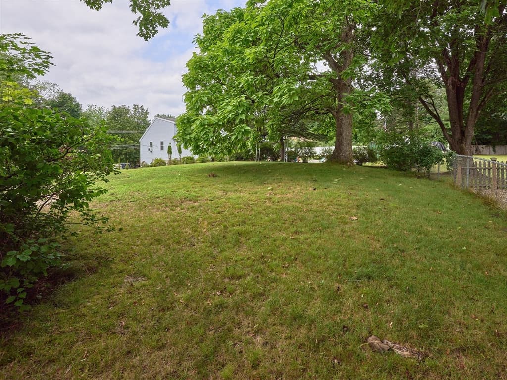 253 Central St, Hudson MA 01749 photo 34
