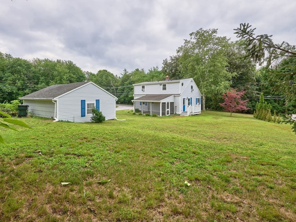 253 Central St, Hudson MA 01749 photo 4