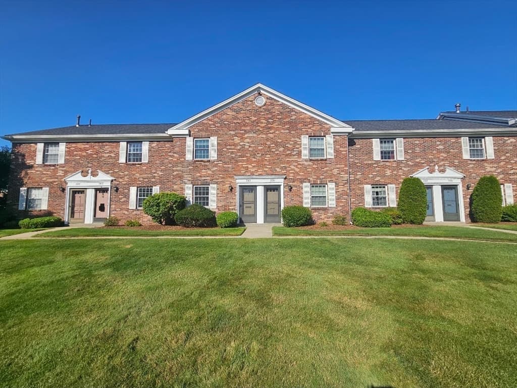 2003 Windsor Drive # 2003, Framingham MA 01701