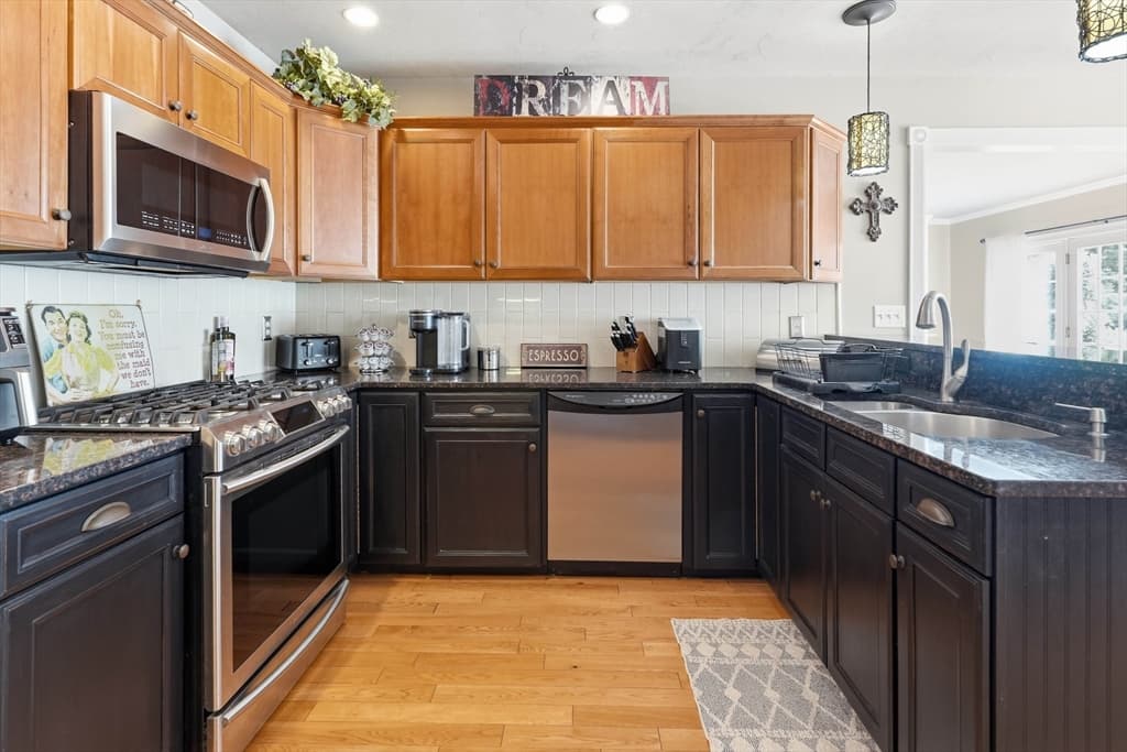 11 Fellowship Cir, Wareham MA 02576 photo 15