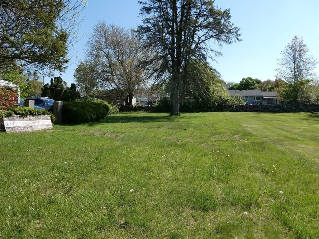 330 Hathaway Rd, New Bedford MA 02746 photo 10