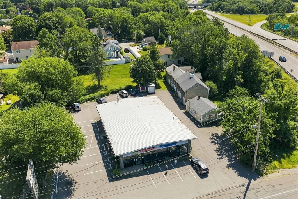 330 Hathaway Rd, New Bedford MA 02746 photo 11
