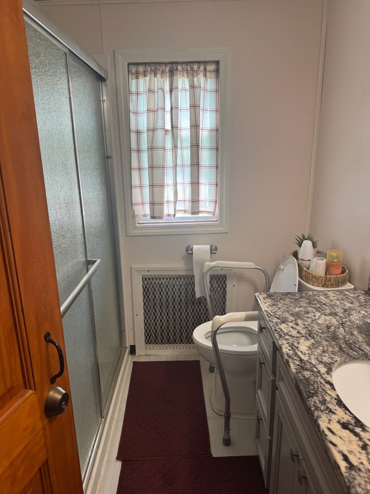 Single Family Residence at 95 Augustine St, Brockton MA 02301, photo 12 of 33