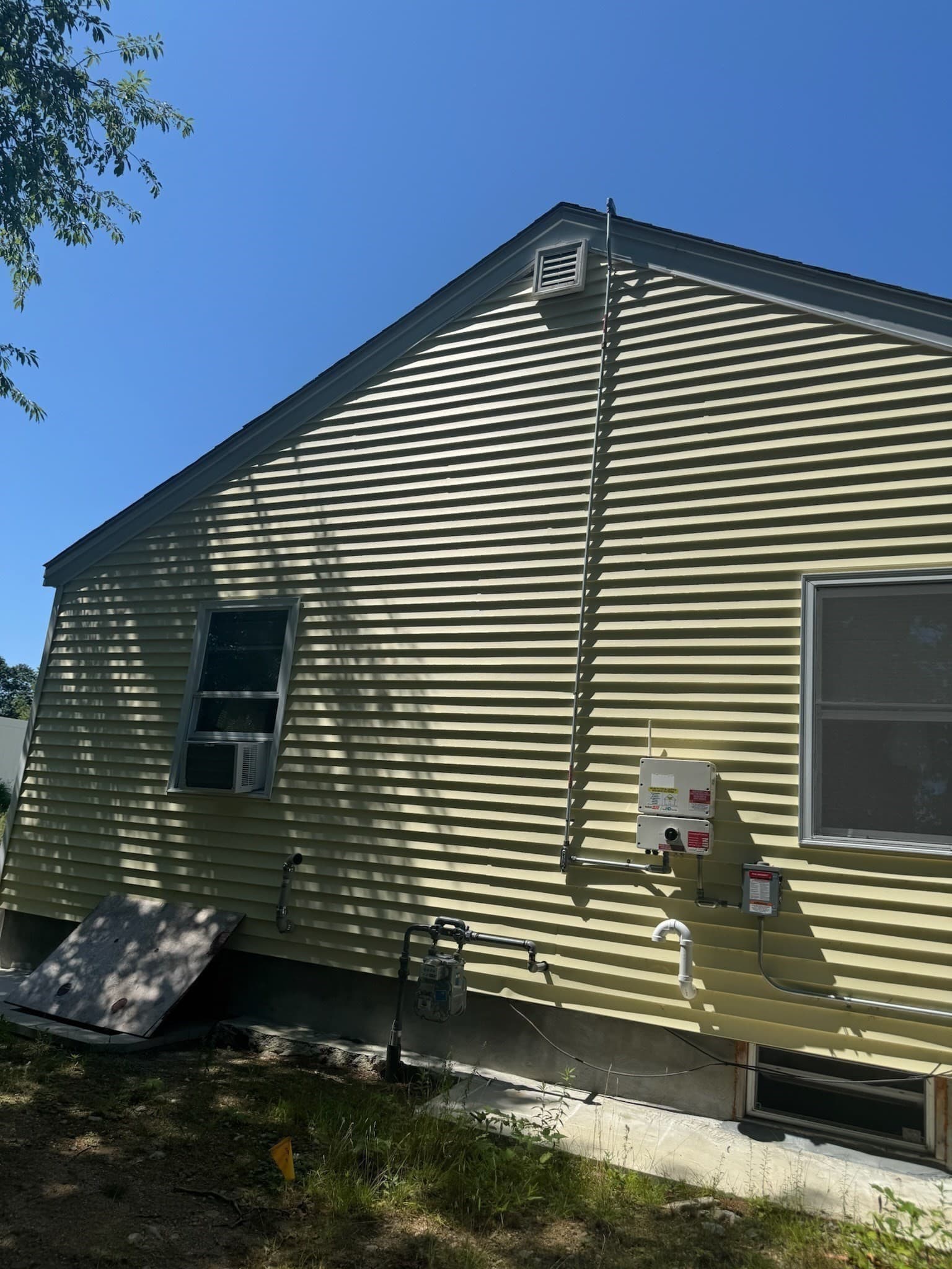 Single Family Residence at 95 Augustine St, Brockton MA 02301, photo 30 of 33