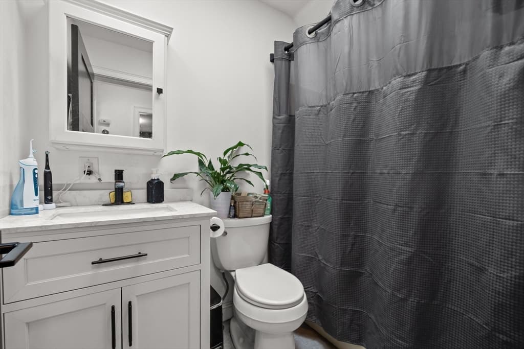 Single Family Residence at 179 West Street, Auburn MA 01501, Auburn, photo 23 of 31