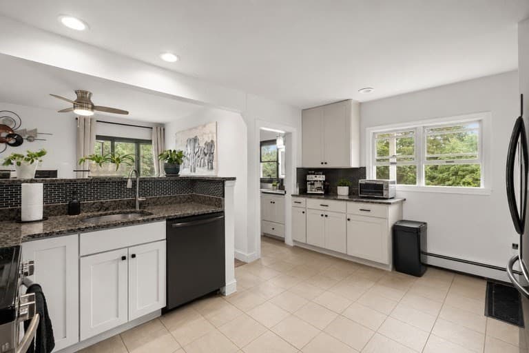 Single Family Residence at 179 West Street, Auburn MA 01501, Auburn, photo 12 of 31