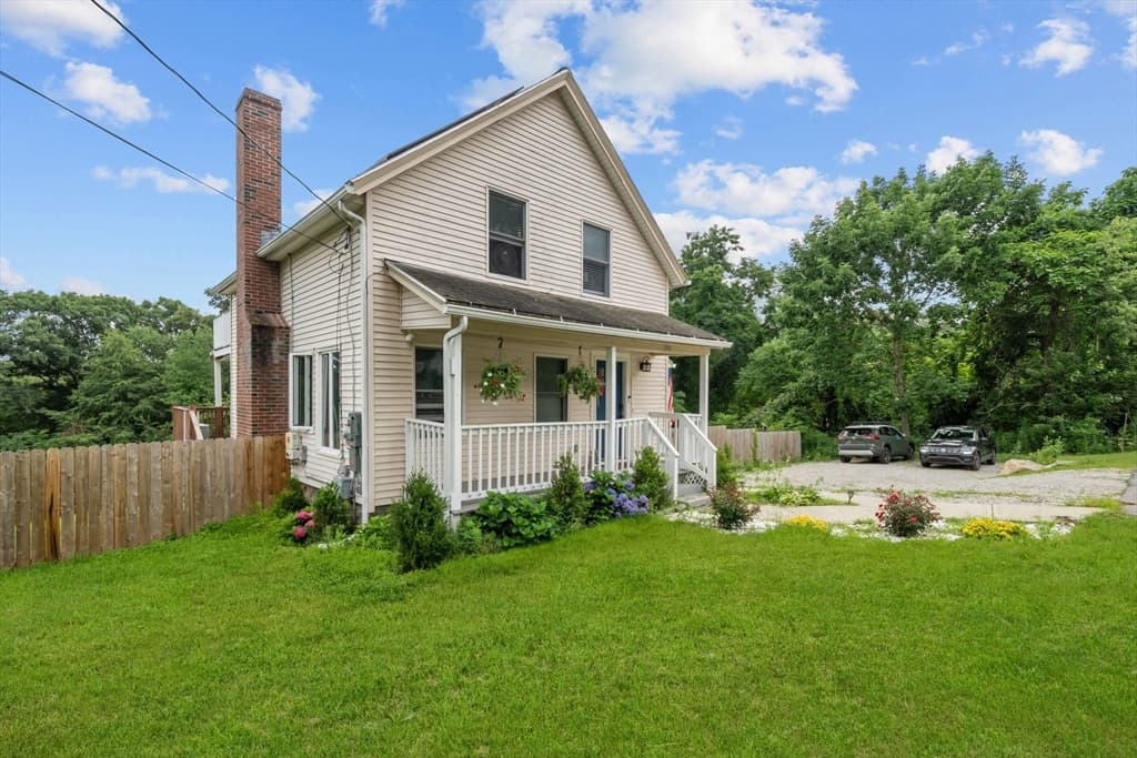Single Family Residence at 179 West Street, Auburn MA 01501, Auburn, photo 3 of 31