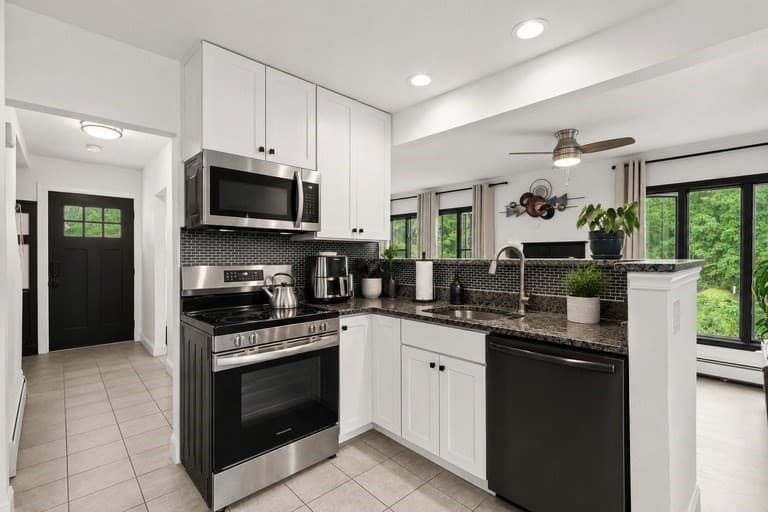 Single Family Residence at 179 West Street, Auburn MA 01501, Auburn, photo 10 of 31