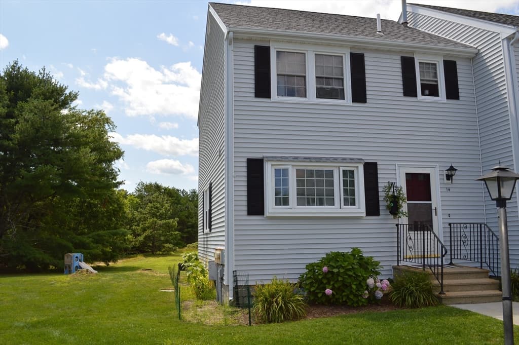 2697 Cranberry Hwy # 14, Wareham MA 02571 photo 3