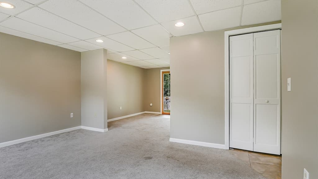83 Waterman Ave, East Longmeadow MA 01028 photo 23