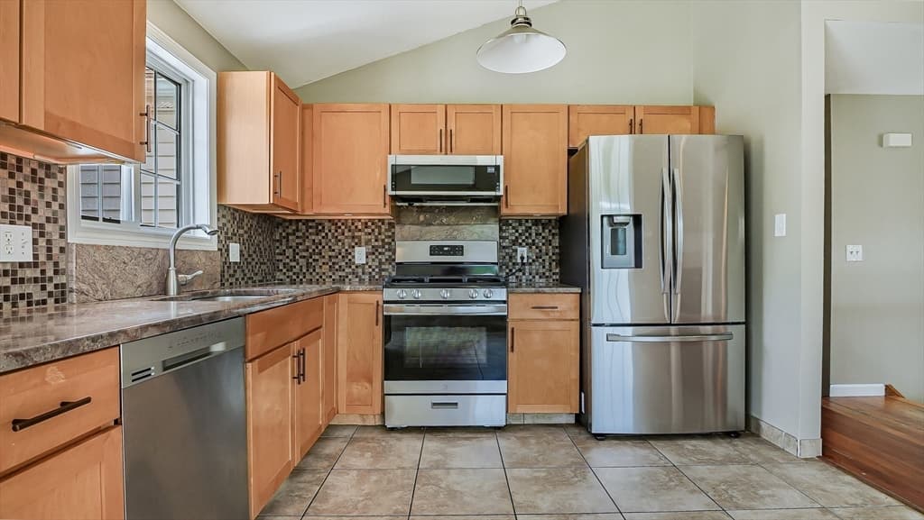 83 Waterman Ave, East Longmeadow MA 01028 photo 10