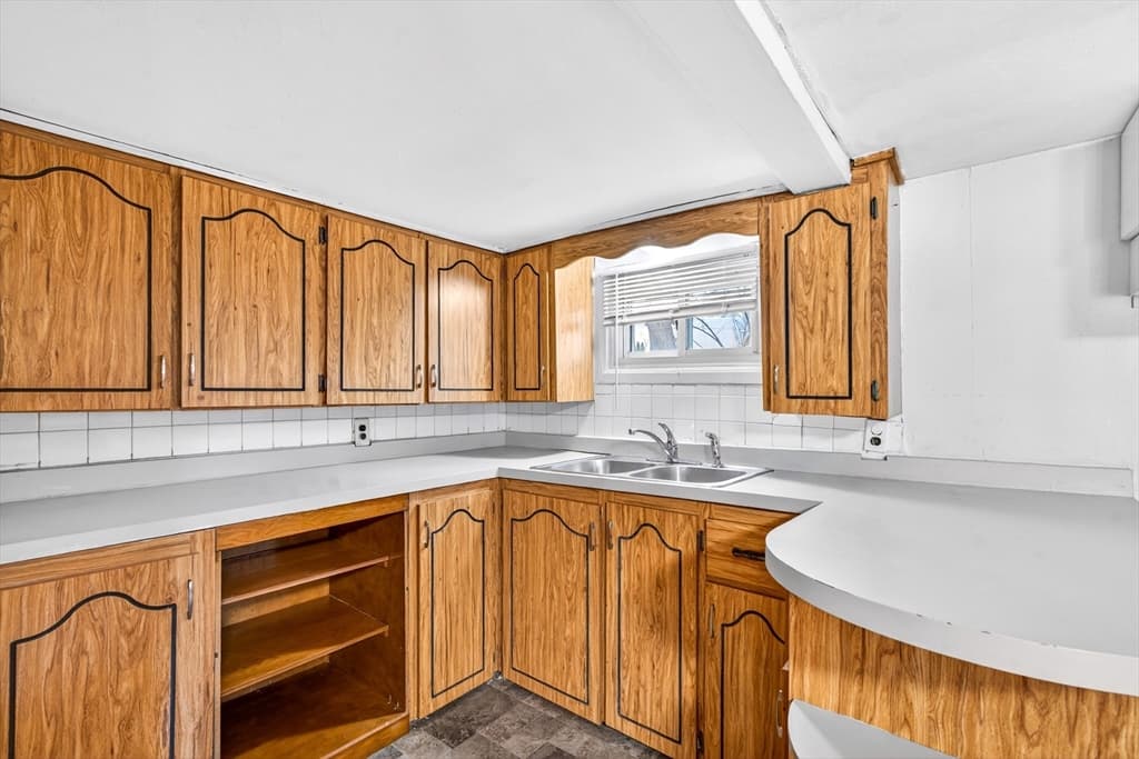 40 Moran St, Gardner MA 01440 photo 6