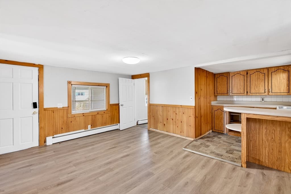 40 Moran St, Gardner MA 01440 photo 4