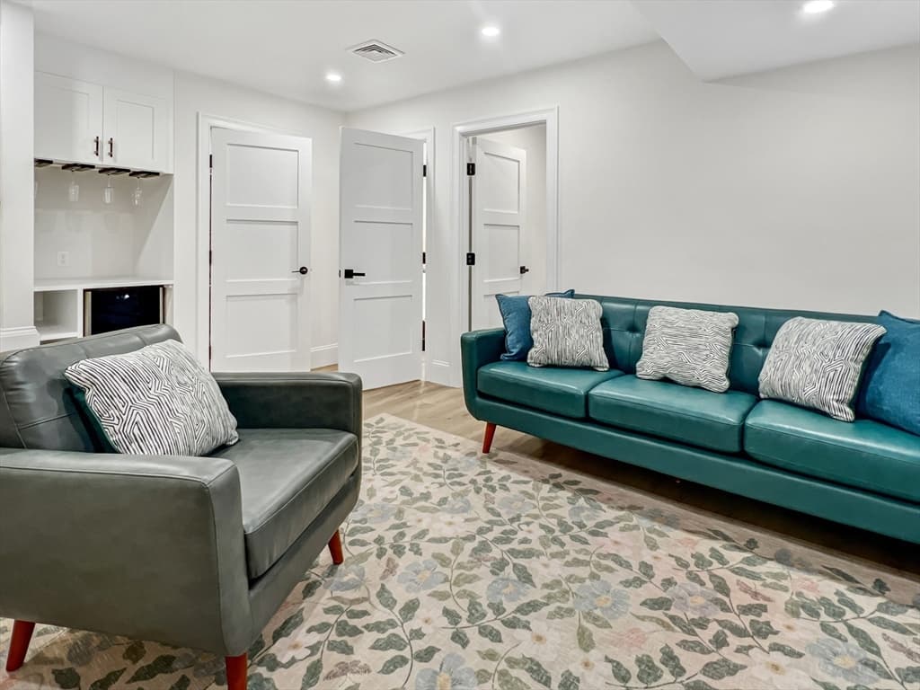 6-8 Weld Hill St, Boston MA 02130 photo 21