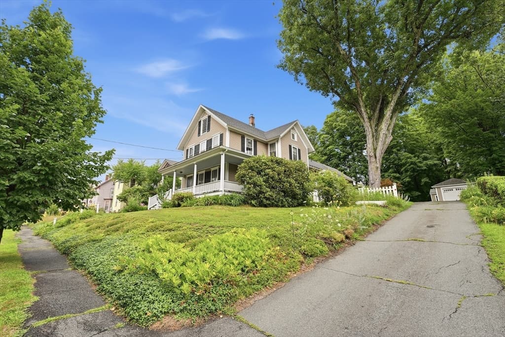 25 Garfield St, Greenfield MA 01301 photo 2