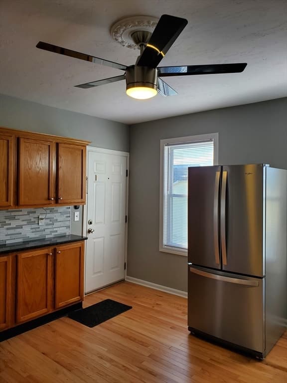 31 Esther St, Worcester MA 01604 photo 6