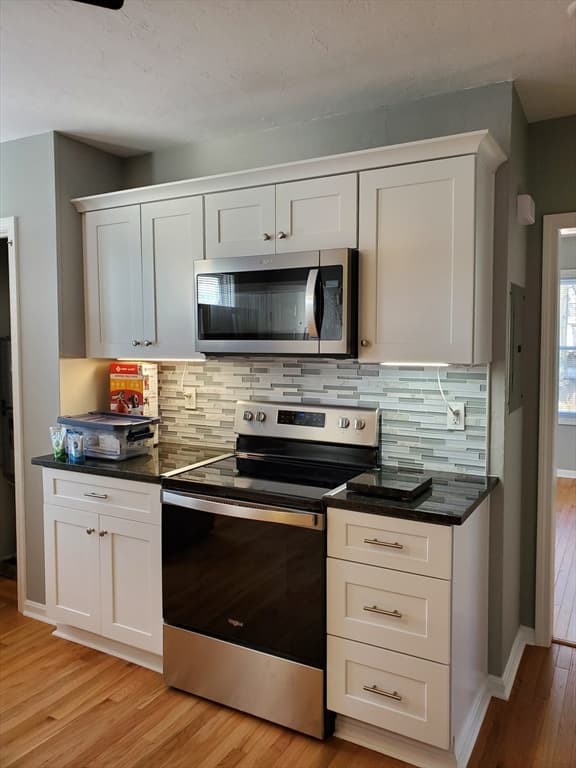 31 Esther St, Worcester MA 01604