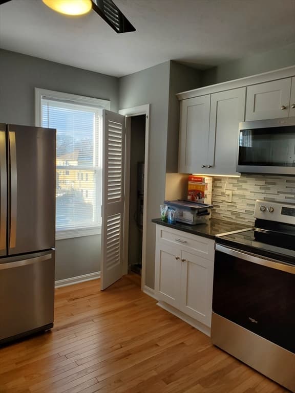31 Esther St, Worcester MA 01604 photo 4