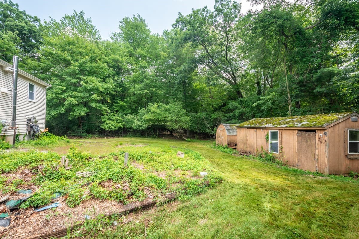 Residential at 81 Border Rd, Holbrook MA 02343, photo 3 of 16
