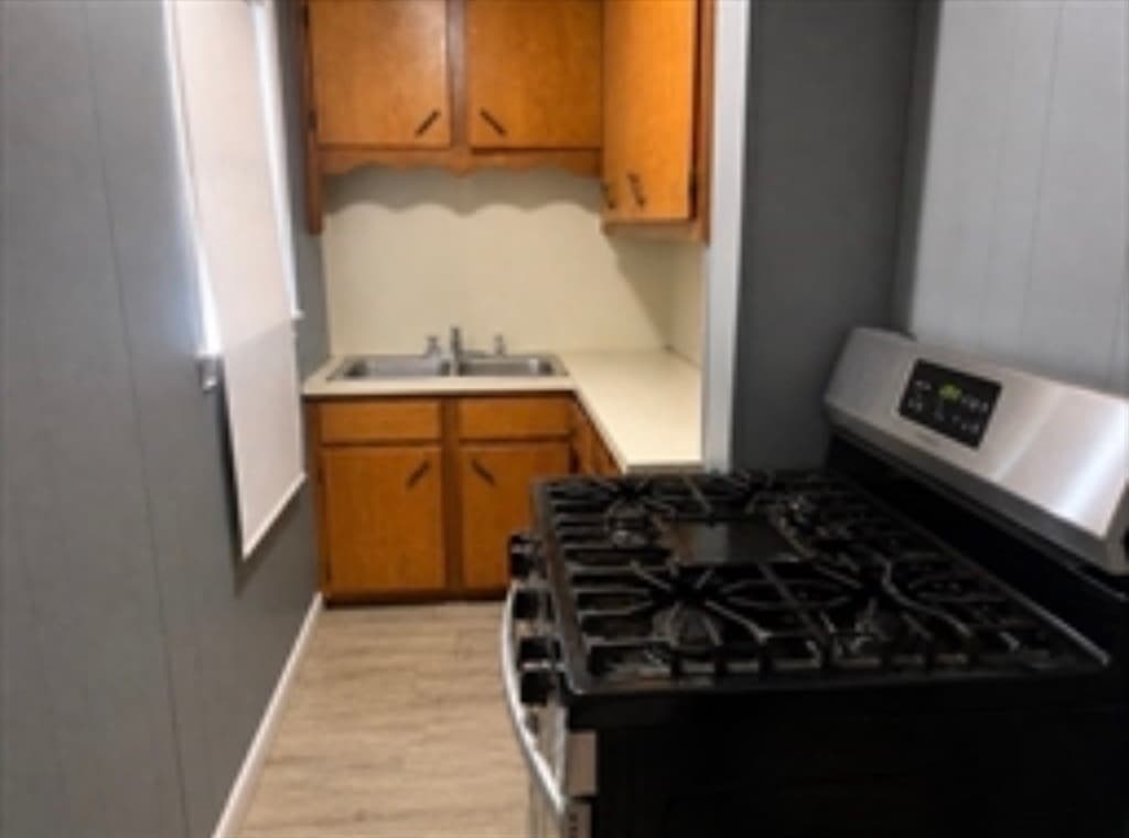 283 Fifth St, Fall River MA 02721 photo 4