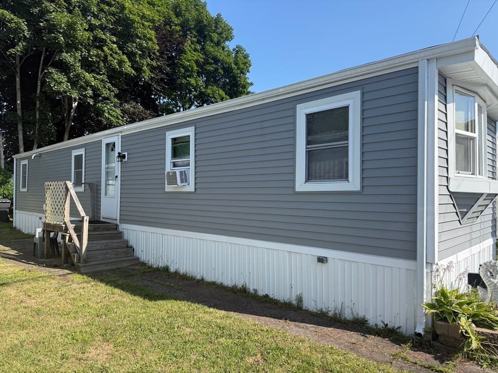 5 Sean Circle, Wareham MA 02538
