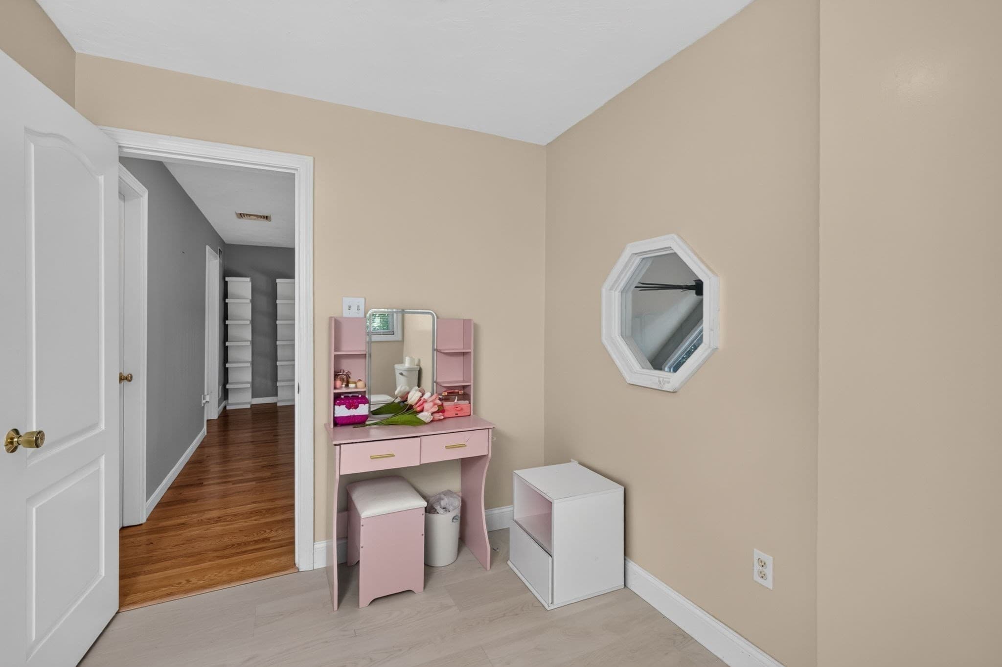 Single Family Residence at 9 Broadview Ave, Berkley MA 02779, Berkley, photo 20 of 40
