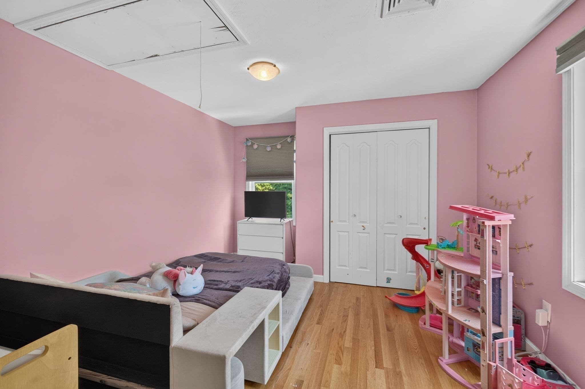 Single Family Residence at 9 Broadview Ave, Berkley MA 02779, Berkley, photo 24 of 40