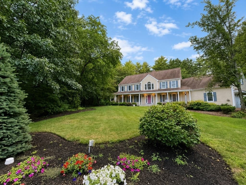 6 Worthington Green, Beverly MA 01915