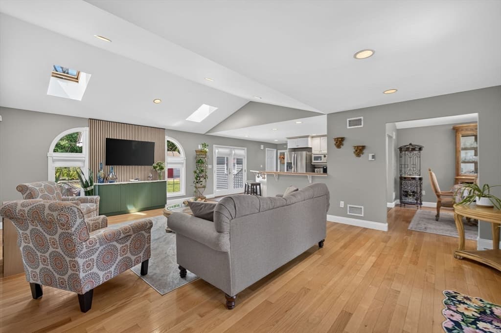 63 Ansel White Dr, Acushnet MA 02743 photo 10