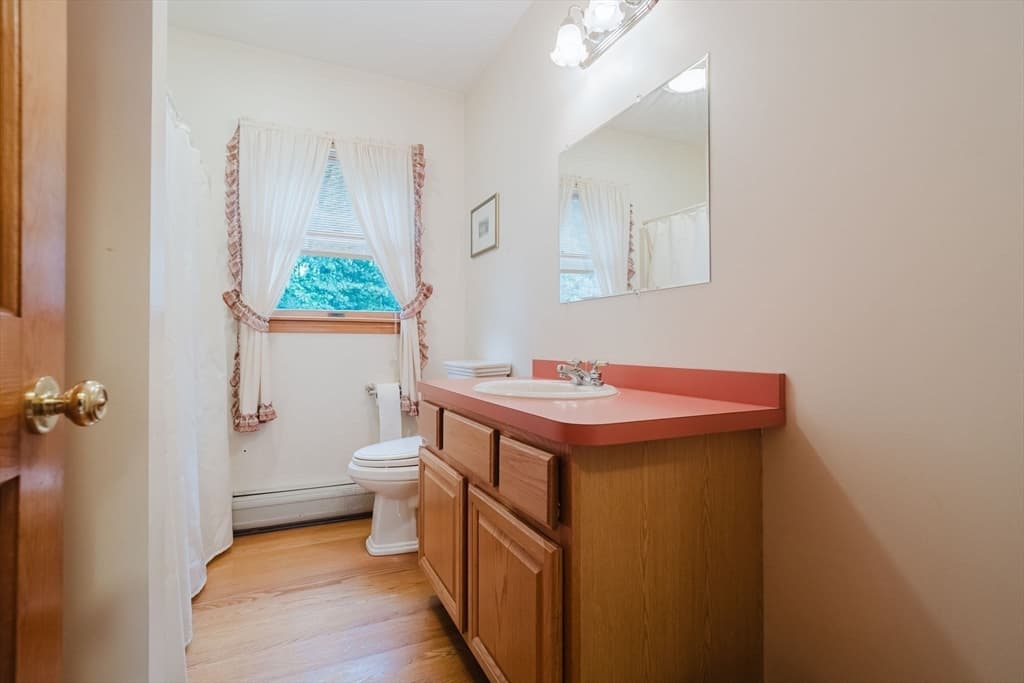 16 Pine Hill Rd, Easthampton MA 01027 photo 17