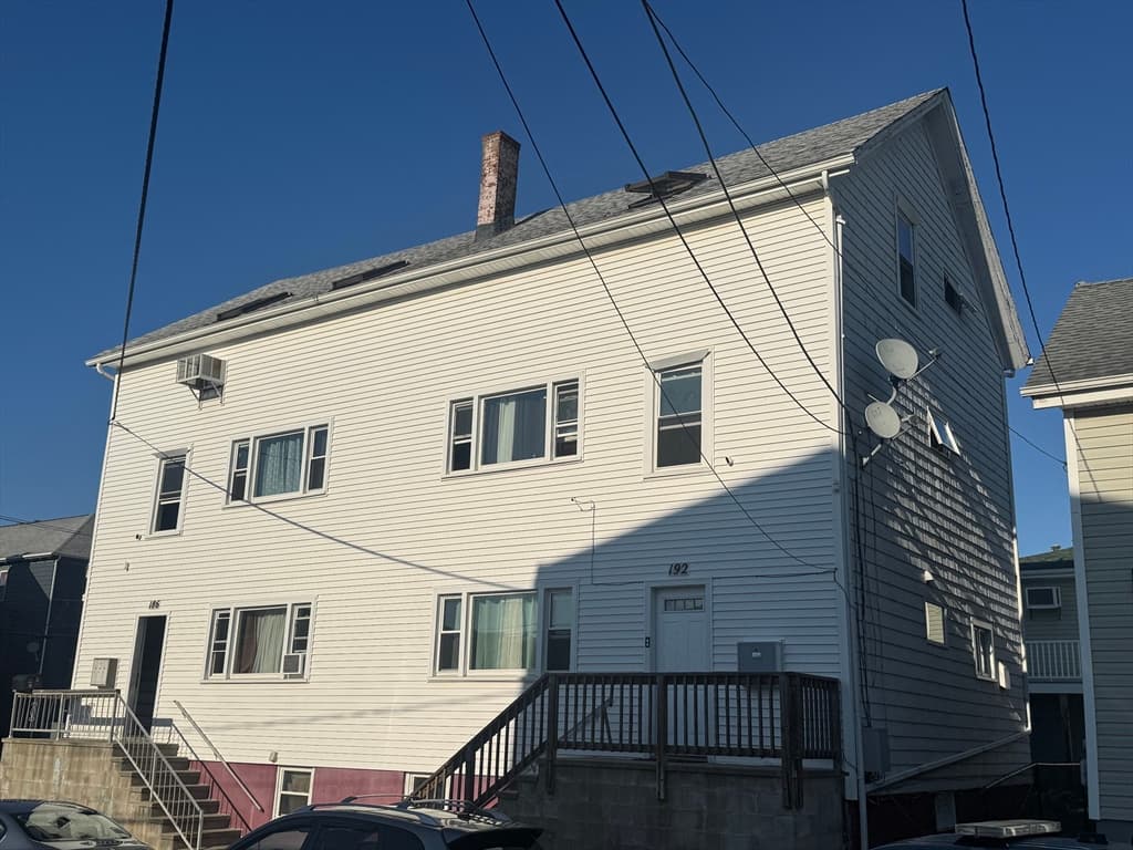 186 Fountain St, Fall River MA 02721