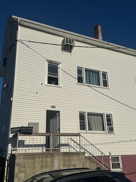 186 Fountain St, Fall River MA 02721 photo 4