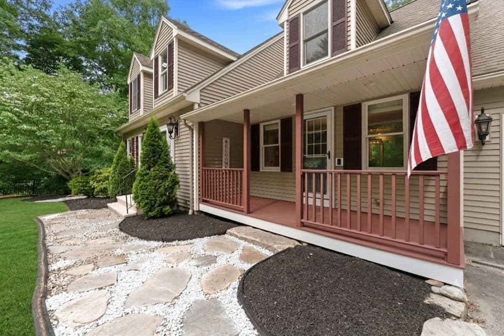 115 Sutton Rd, Webster MA 01570 photo 2