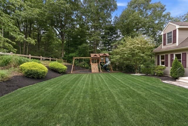 115 Sutton Rd, Webster MA 01570 photo 3