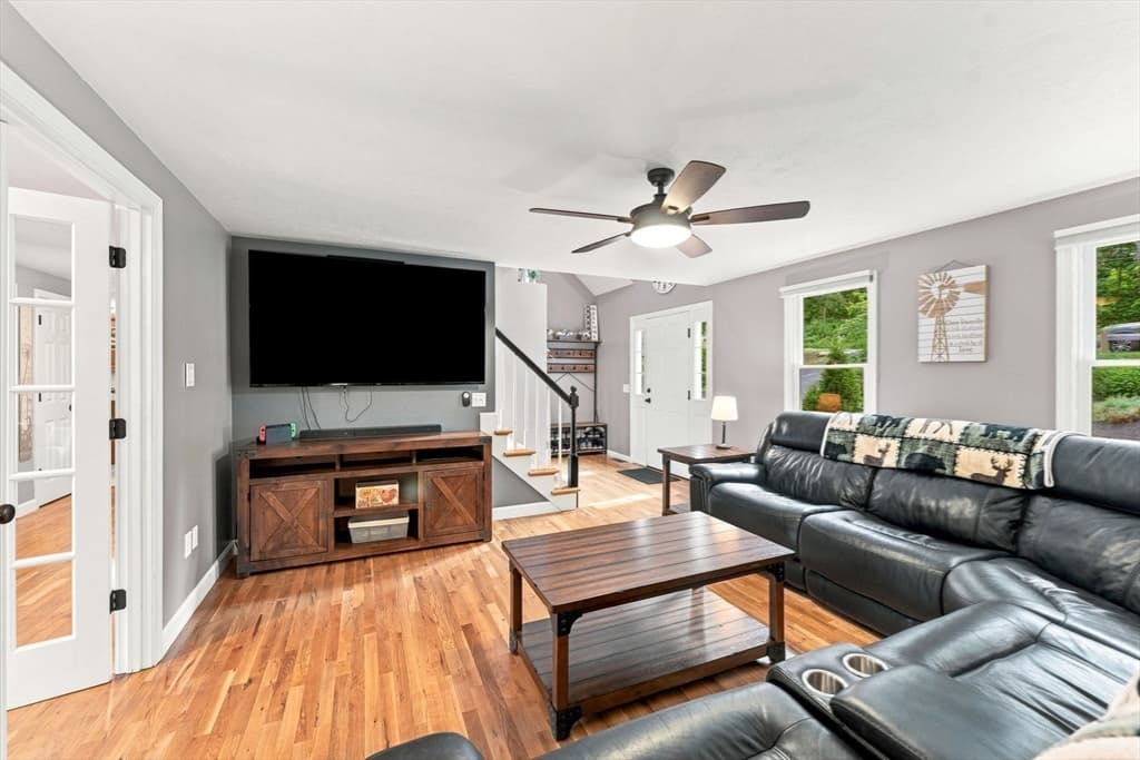 115 Sutton Rd, Webster MA 01570 photo 8