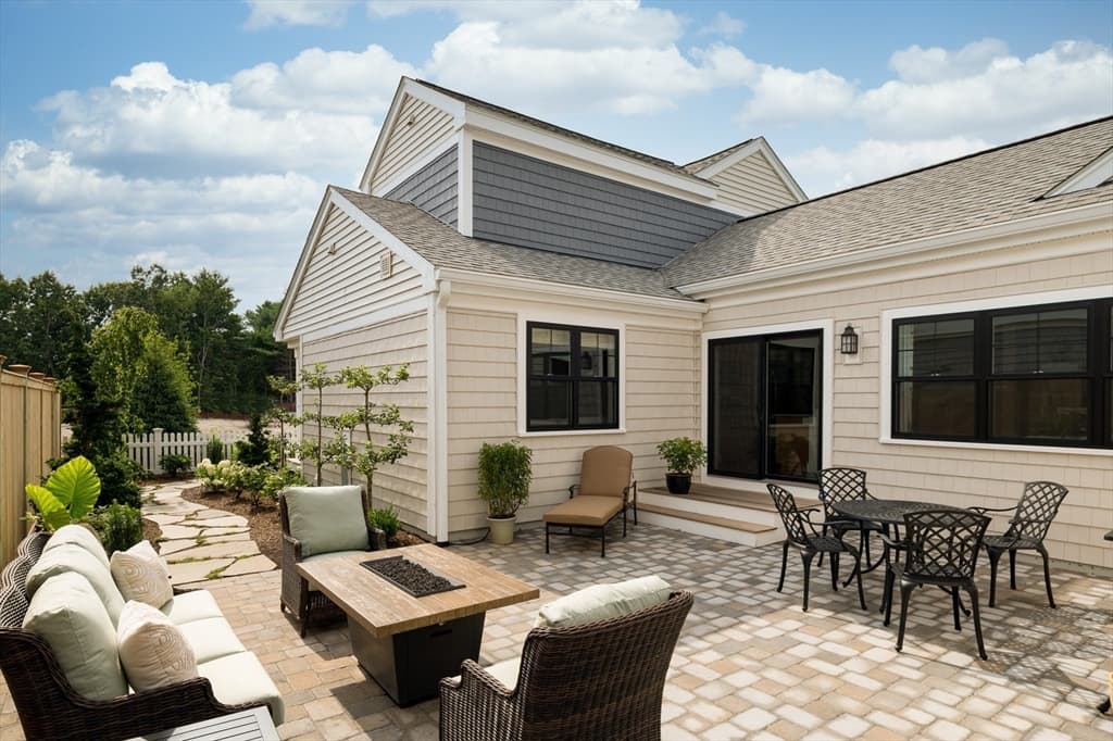 16 Firefly Point # 16, Plymouth MA 02360