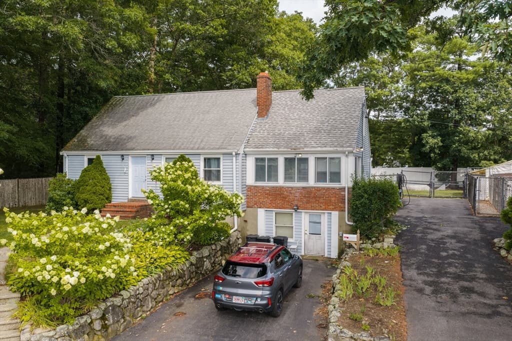 1154 Washington St, Hanover MA 02339 photo 3