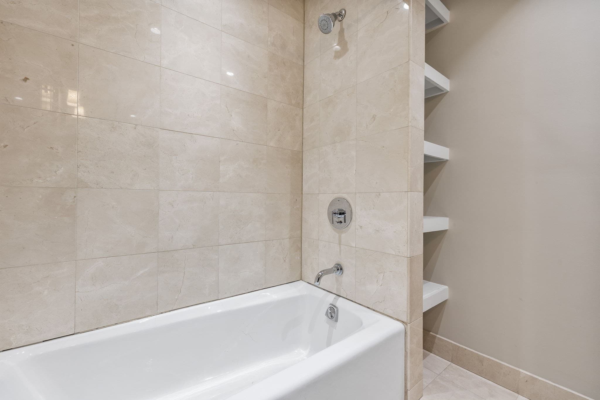 Condominium at 410 Boylston Street # 03, Boston MA 02116, photo 7 of 20