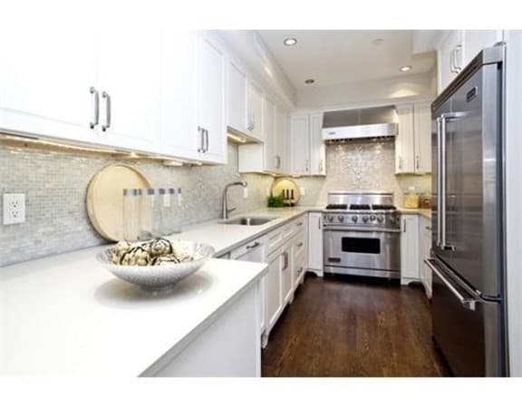 Condominium at 410 Boylston Street # 03, Boston MA 02116, photo 4 of 20