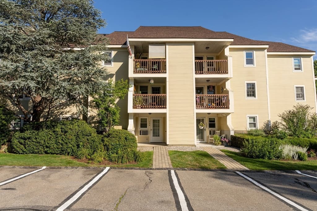 124 Heritage Dr # 124, Northbridge MA 01588