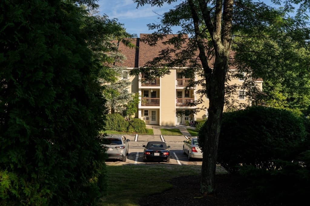 124 Heritage Dr # 124, Northbridge MA 01588 photo 4