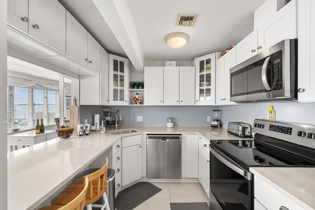 432 Humphrey Street # 16, Swampscott MA 01907 photo 9
