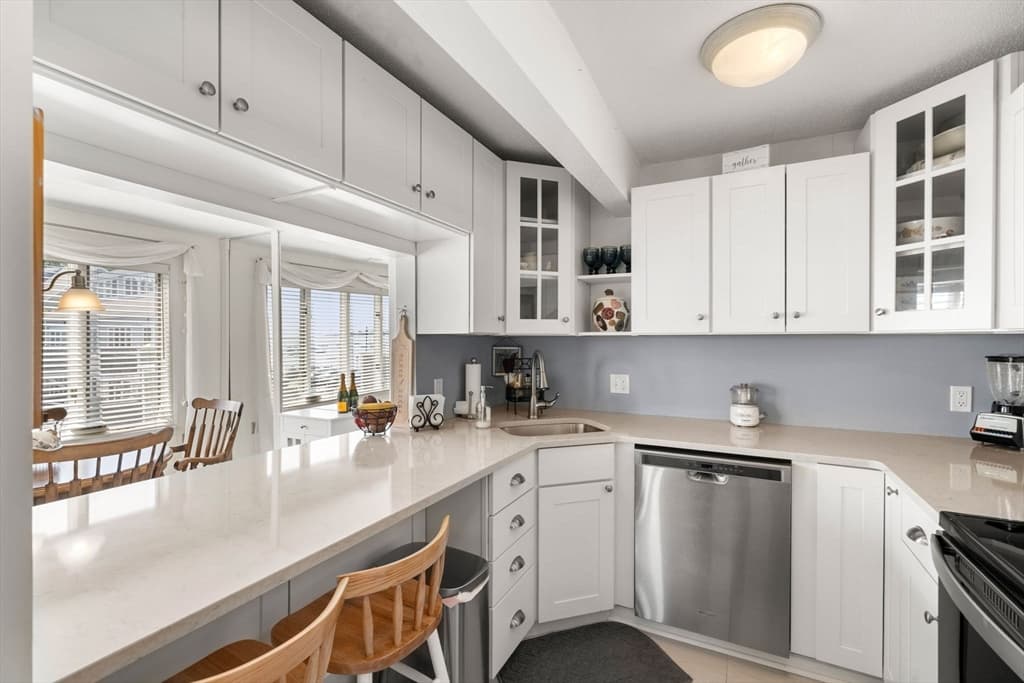 432 Humphrey Street # 16, Swampscott MA 01907 photo 10