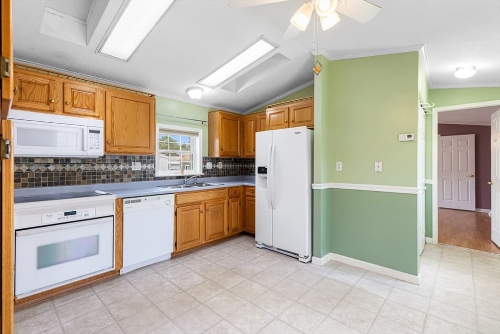 7 Robert Rd, Plainville MA 02762 photo 15
