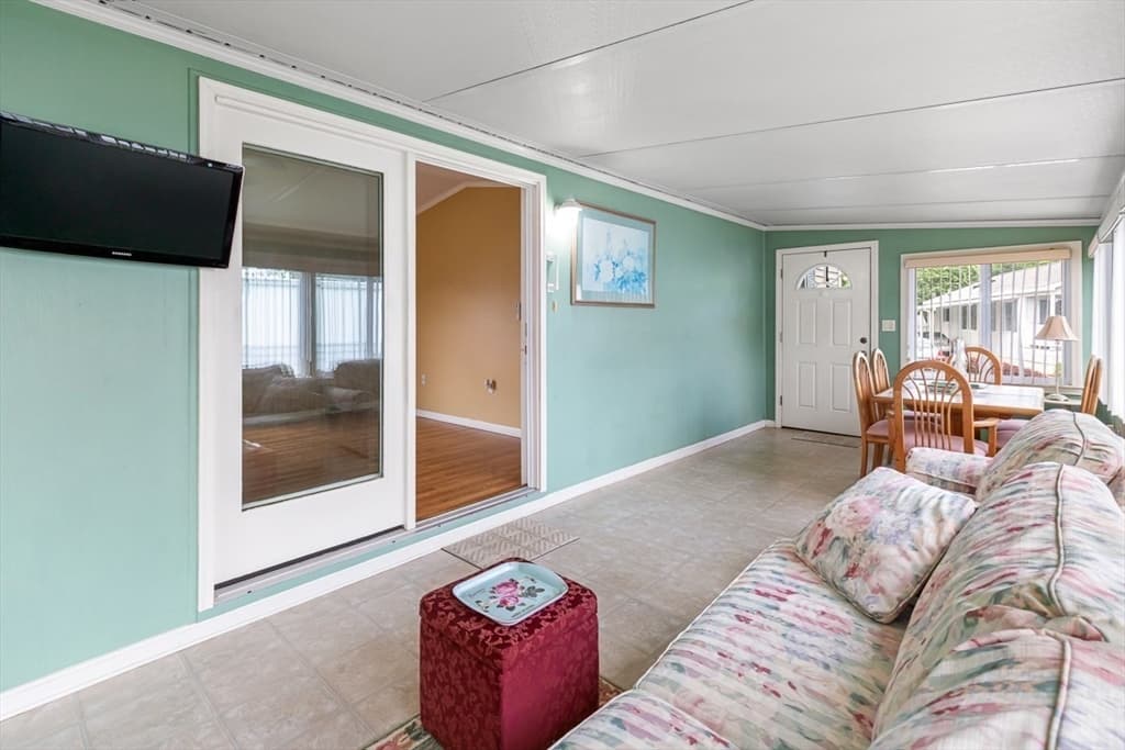 7 Robert Rd, Plainville MA 02762 photo 8