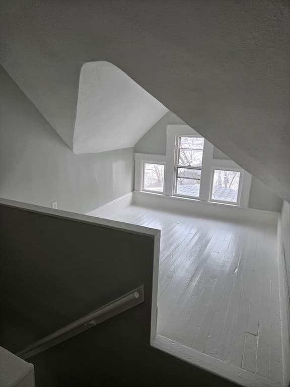 162 Northampton Ave, Springfield MA 01109 photo 4